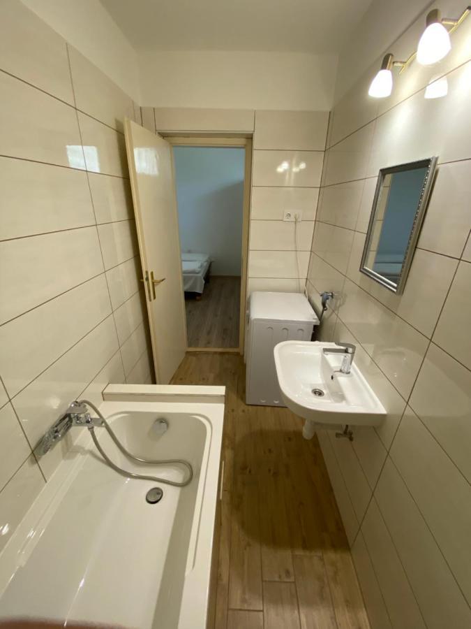 Amarin Apartments Hajdúszoboszló Buitenkant foto